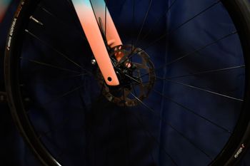 Used Trek Emonda Shimano 105 2023 Road & Gravel, Blue — image 4 of 14