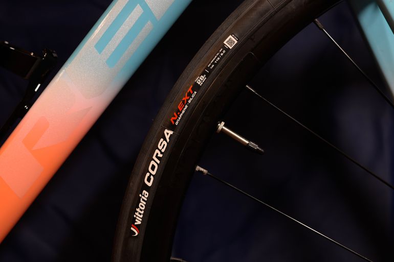 Used Trek Emonda Shimano 105 2023 Road & Gravel, Blue — image 10 of 14