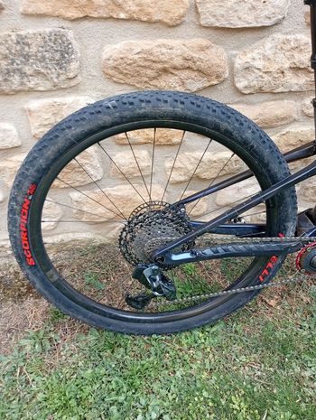 Orbea Oiz Shimano Deore XT 2023 Mountainbike usato, Viola — immagine 11 di 23