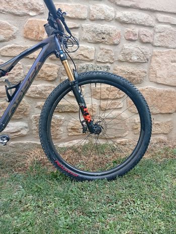 Orbea Oiz Shimano Deore XT 2023 Mountainbike usato, Viola — immagine 5 di 23