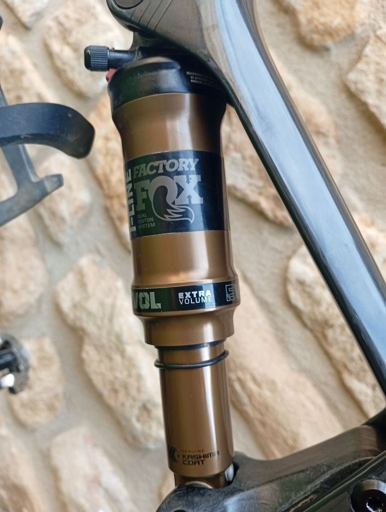 Orbea Oiz Shimano Deore XT 2023 Mountainbike usato, Viola — immagine 23 di 23
