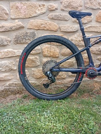Orbea Oiz Shimano Deore XT 2023 Mountainbike usato, Viola — immagine 8 di 23