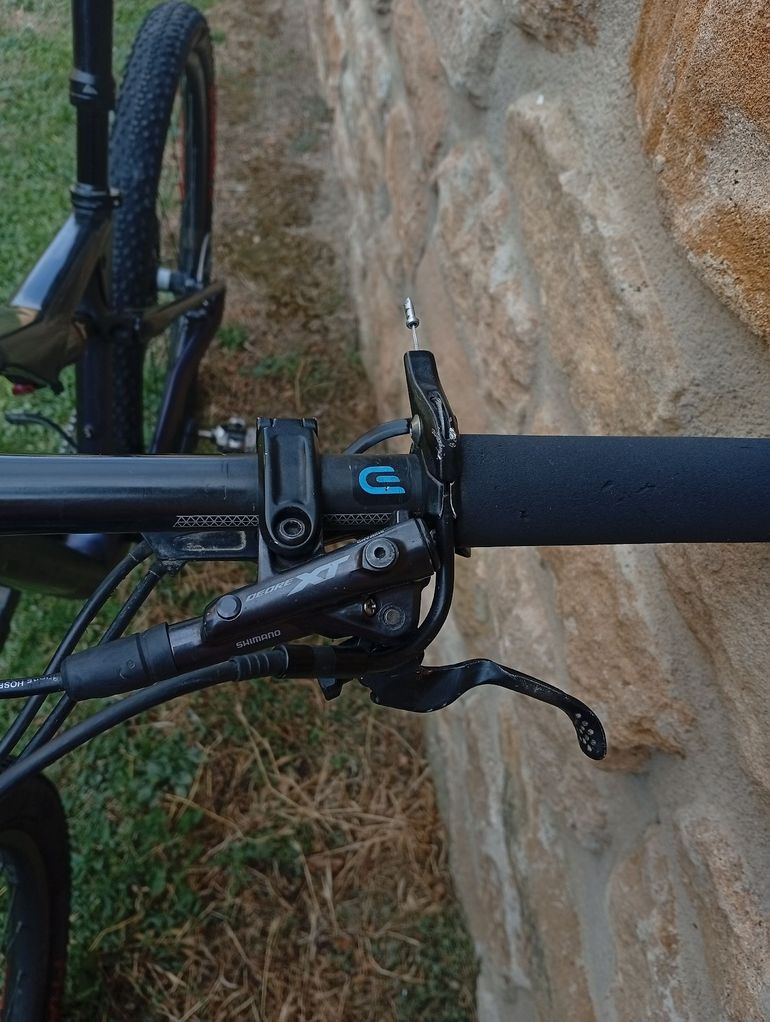 Orbea Oiz Shimano Deore XT 2023 Mountainbike usato, Viola — immagine 15 di 23