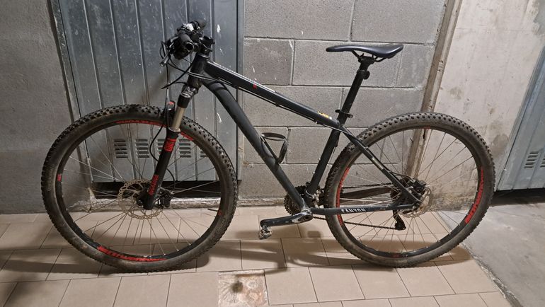 Used Canyon Grand Canyon AL 5.9 2016 2016 Mountainbike, Schwarz — image 2 of 10