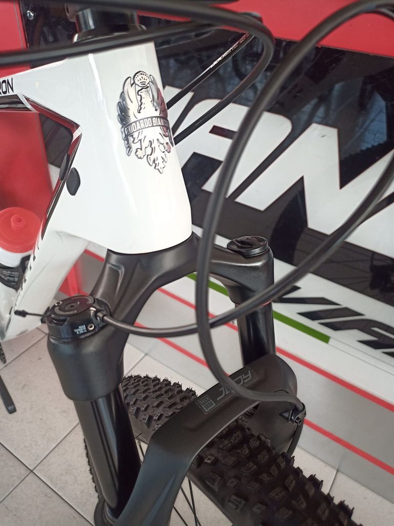 Used Bianchi Nitron 9.3 XT/SLX 2024 2024 Mountainbike, White, 29 — image 2 of 10