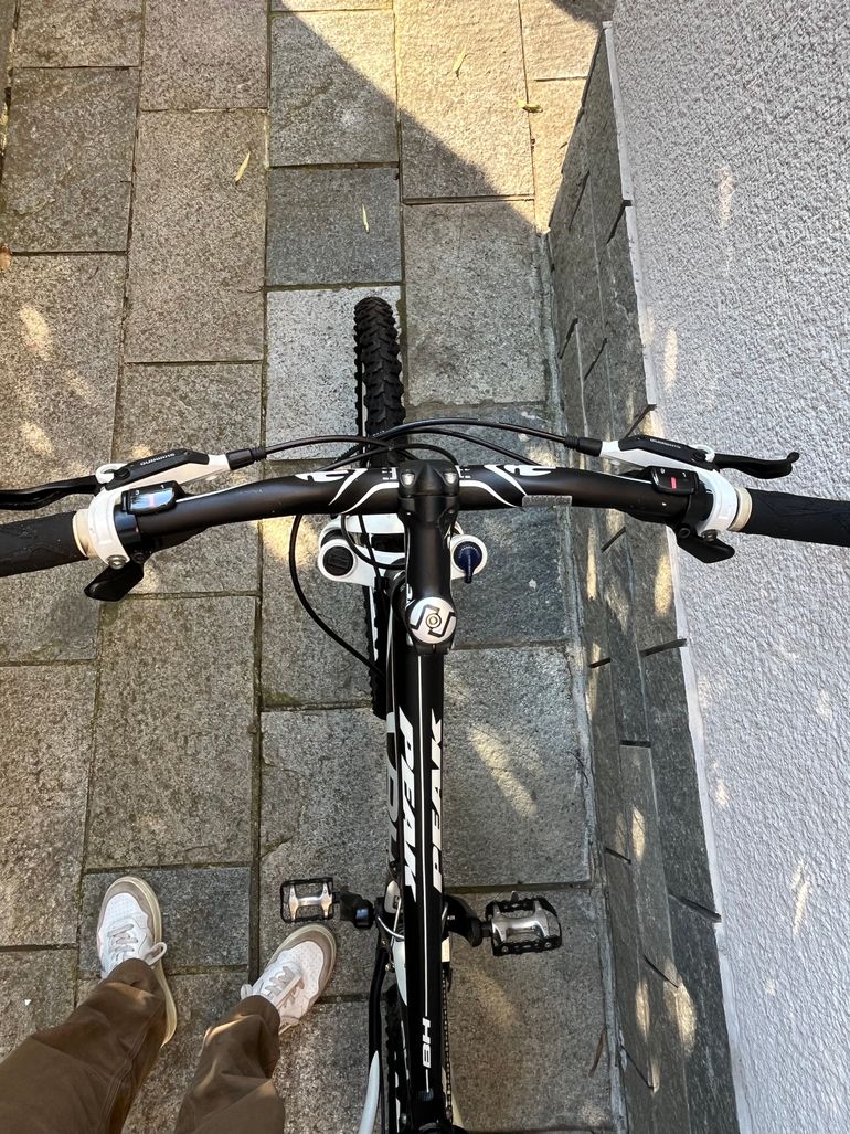 Used BH Peak 2012 Mountainbike, Black — image 3 of 9