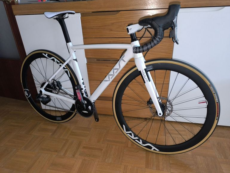 Used Vaast R/1 700C FORCE AXS 2024 2024 Road & Gravel, White — image 2 of 10