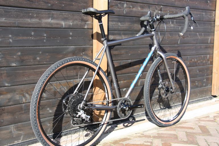 Used Kona Rove DL 2021 Road & Gravel, Hellgrau — image 5 of 6