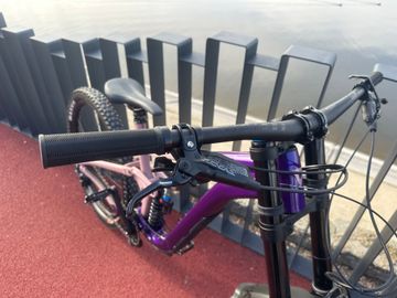 Tweedehands Giant Reign SX 2023 2023 Mountainbike — afbeelding 5 van 8