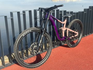 Tweedehands Giant Reign SX 2023 2023 Mountainbike — afbeelding 2 van 8