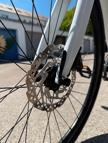 Used Canyon Canyon Commuter 5 2023 Road & Gravel, White — image 1 of 10