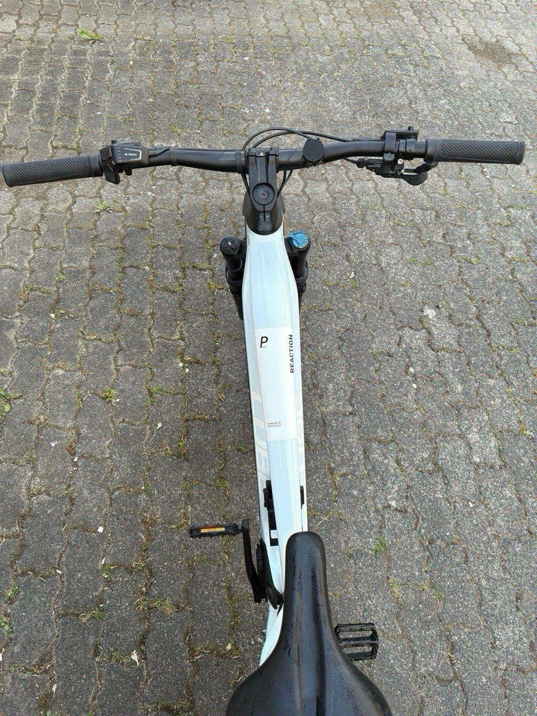 Used CUBE CUBE Reaction Hybrid Pro 750 2023 Mountainbike, White — image 4 of 5