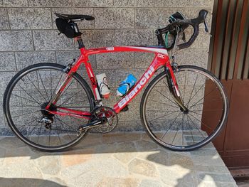 Used Bianchi C2C Reparto Corse Carbon Monocoque Ultegra 2010 2010 Road & Gravel, Red — image 4 of 4