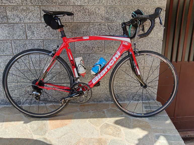 Used Bianchi C2C Reparto Corse Carbon Monocoque Ultegra 2010 2010 Road & Gravel, Red — image 4 of 4