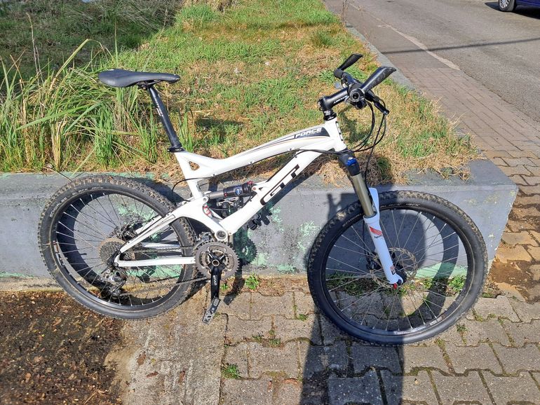 Gebrauchtes GT Force 2.0 2008 Mountainbike, Weiß — Bild 7 von 7