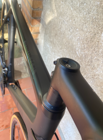Used Canyon Ultimate CF SL 7 2021 2021 Road & Gravel, Black — image 2 of 7