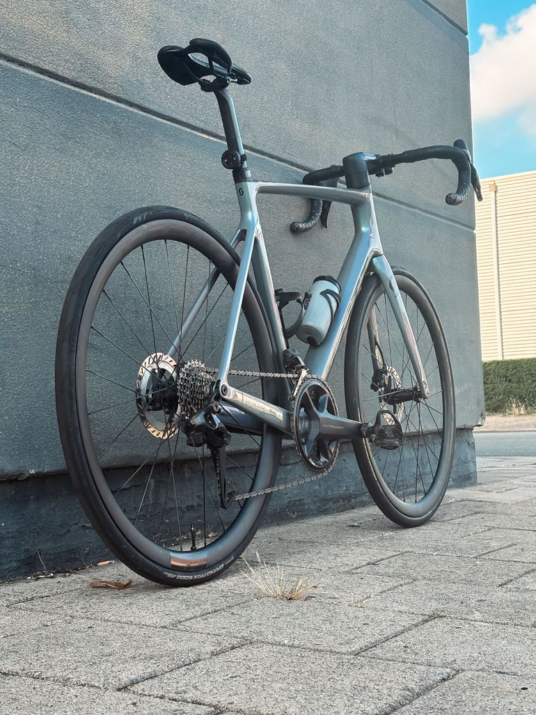 Used Scott Addic Rc 15 2023 Road & Gravel, Light Gray — image 2 of 14