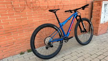 Trek Supercaliber Shimano SLX 2023 Mountainbike usato, Blu — immagine 13 di 18