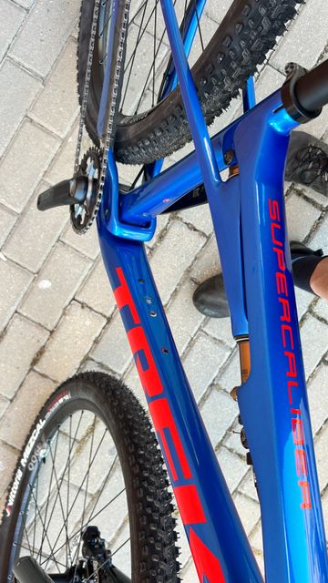 Trek Supercaliber Shimano SLX 2023 Mountainbike d'occasion — image 14 sur 18