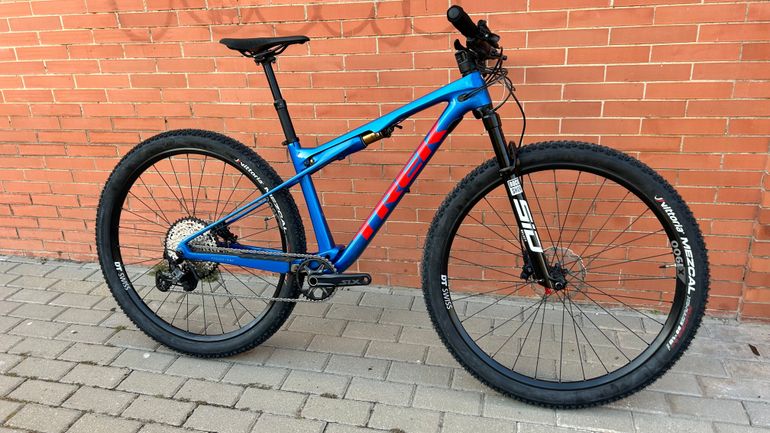 Trek Supercaliber Shimano SLX 2023 Mountainbike usato, Blu — immagine 8 di 18