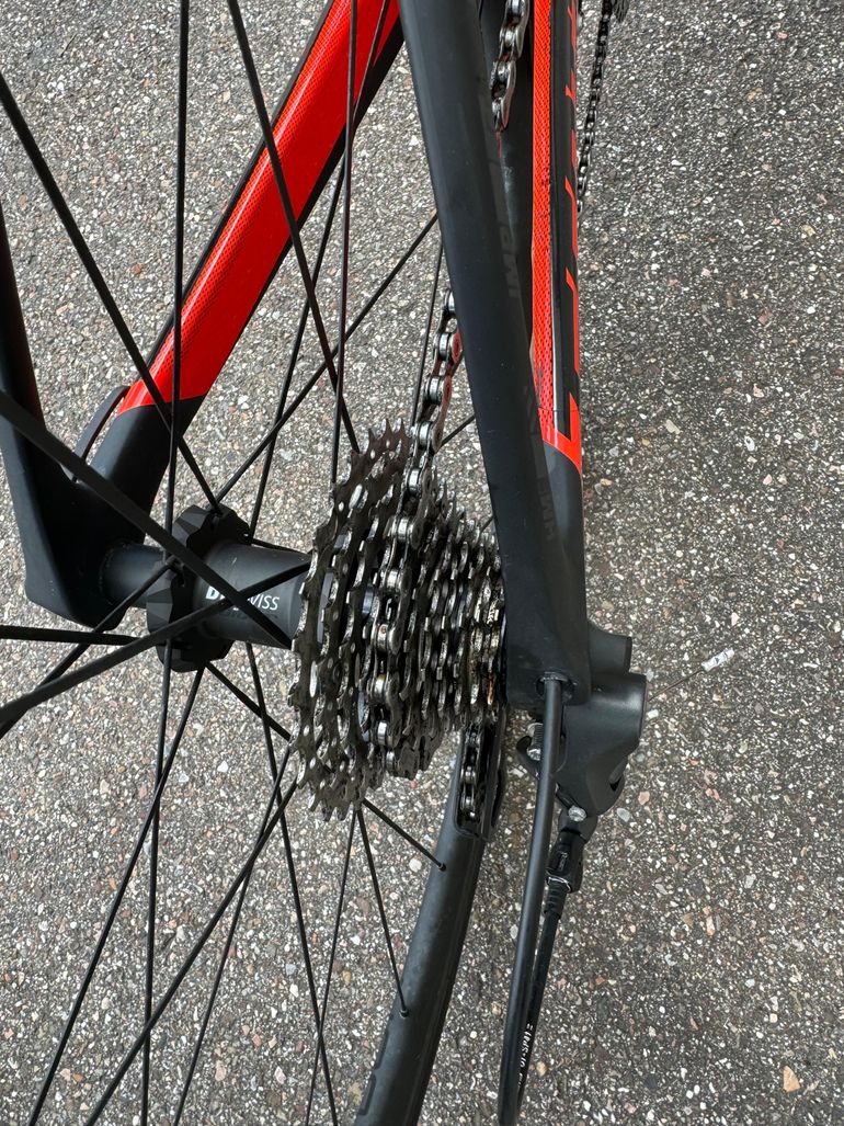 Used Scott Foil 20 2017 2017 Road & Gravel, Red — image 11 of 30