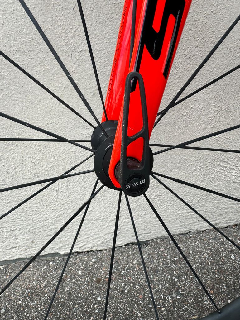 Used Scott Foil 20 2017 2017 Road & Gravel, Red — image 16 of 30