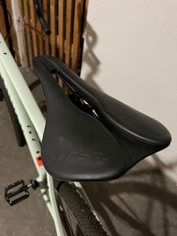 Used Canyon Grizl 7 Suspension 2022 2022 Road & Gravel, Green — image 6 of 16