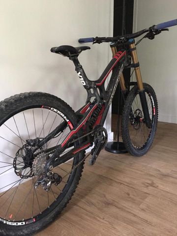 Used Santa Cruz V10 Other Shimano 2017 Mountainbike, Black — image 6 of 20