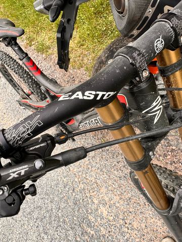 Used Santa Cruz V10 Other Shimano 2017 Mountainbike, Black — image 20 of 20