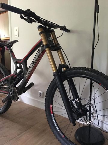 Used Santa Cruz V10 Other Shimano 2017 Mountainbike, Black — image 4 of 20