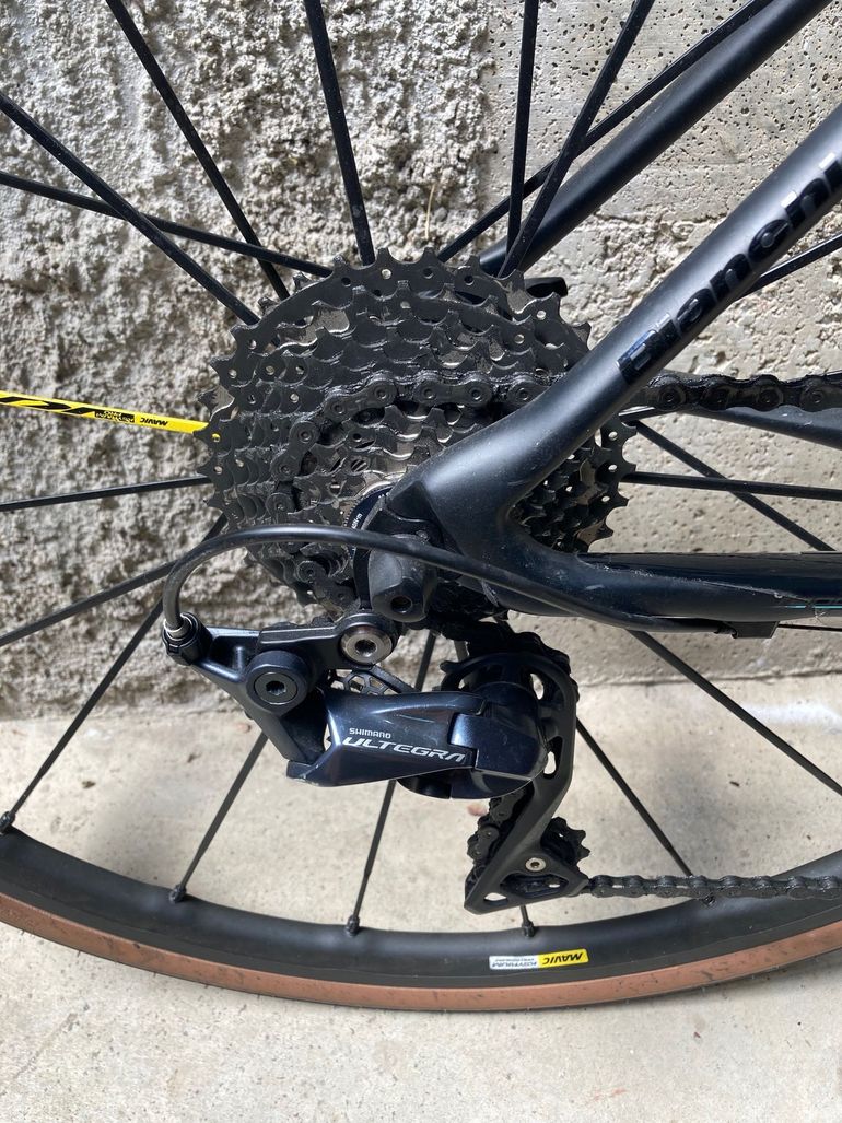 Used Bianchi Specialissima CV Rim Brake 2021 2021 Road & Gravel, Black — image 4 of 7
