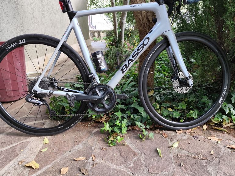 Used Basso Diamante Disk Ultegra Di2 2021 2021 Road & Gravel, White — image 7 of 22