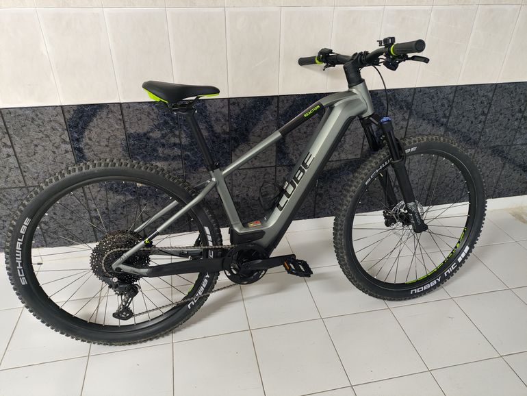 Used CUBE Reaction Hybrid Pro 750 2023 Mountainbike, Light Gray — image 2 of 8