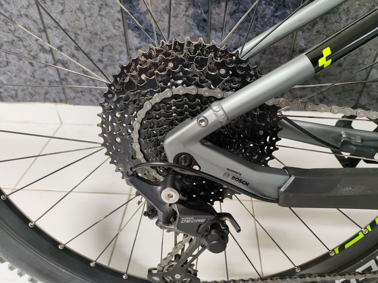 Used CUBE Reaction Hybrid Pro 750 2023 Mountainbike, Light Gray — image 7 of 8
