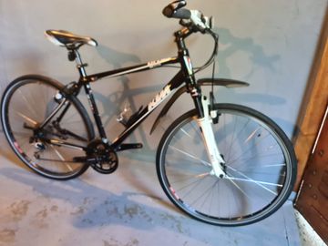 Used KTM LIFE 2004 Road & Gravel, White — image 2 of 6