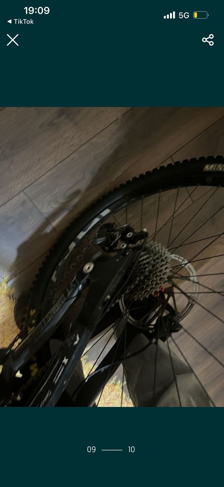 Used YT Industries Tues Shimano ZEE 2019 Mountainbike, Light Gray — image 7 of 8