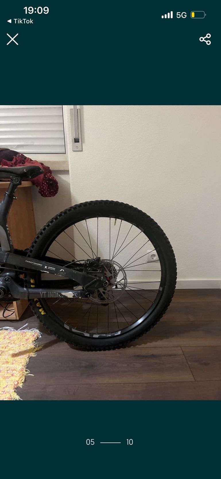 Used YT Industries Tues Shimano ZEE 2019 Mountainbike, Light Gray — image 5 of 8