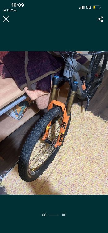 Used YT Industries Tues Shimano ZEE 2019 Mountainbike, Light Gray — image 2 of 8