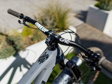 Used Propain Spindrift SRAM GX Eagle 2024 Mountainbike, Light Gray — image 1 of 9