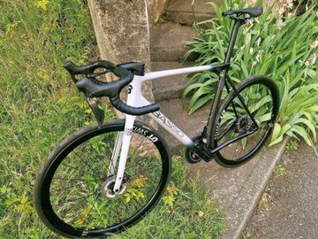 Basso Diamante 2024 Road & Gravel usato, Grigio chiaro — immagine 2 di 3