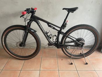 Used Specialized Epic Expert 2021 2021 Mountainbike, Black, 29 — image 2 of 4
