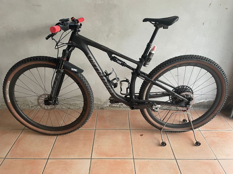Used Specialized Epic Expert 2021 2021 Mountainbike, Black, 29 — image 2 of 4