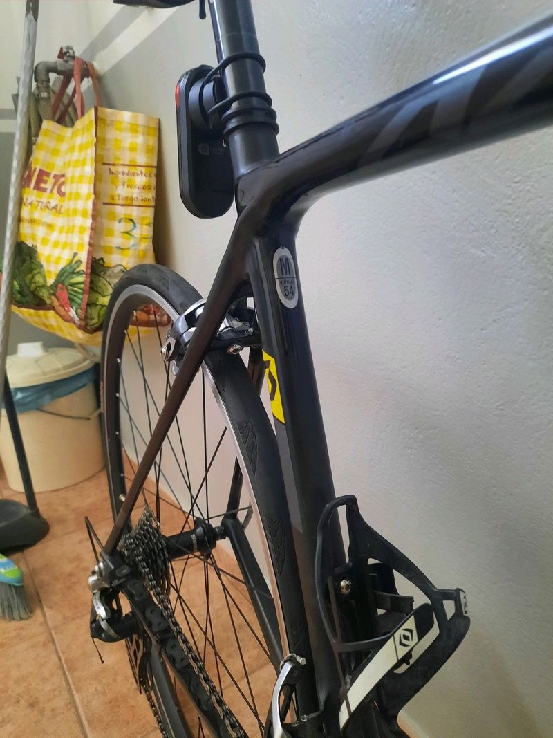 Used Scott Addict 10 2017 2017 Road & Gravel, Black — image 4 of 5