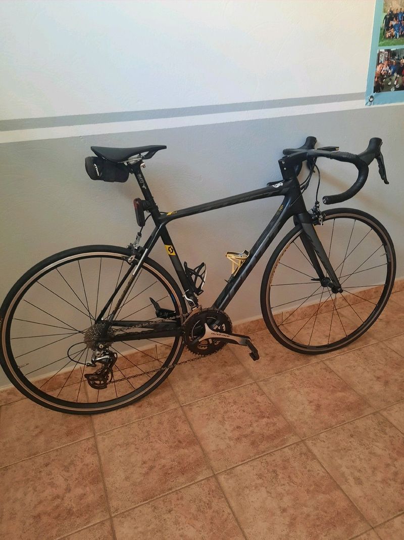 Used Scott Addict 10 2017 2017 Road & Gravel, Black — image 2 of 5