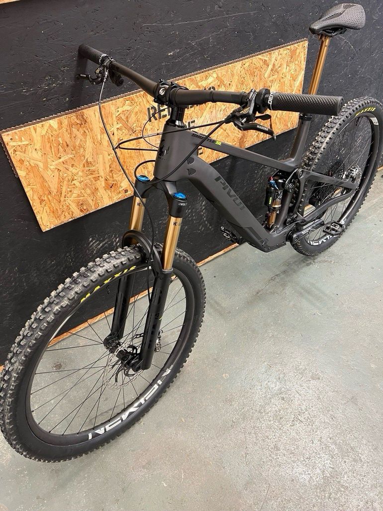 Brugt Pivot SHUTTLE SL Pro X0 Eagle Transmission 2024 2024 Mountainbike — billede 2 af 11
