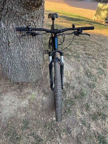 Giant Talon 1 2021 2021 Mountainbike de segunda mano, Negro — imagen 7 de 7
