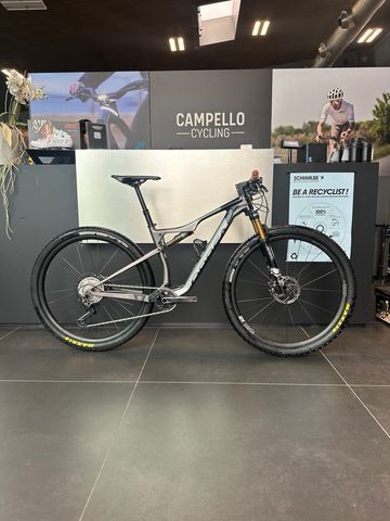 Used Orbea OIZ M-LTD 2020 2020 Mountainbike, Light Gray, 29 — image 1 of 4