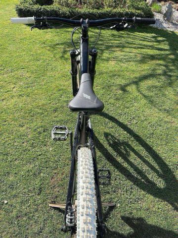Used Trek Slash 8 2020 2020 Mountainbike, Black, 29 — image 6 of 12