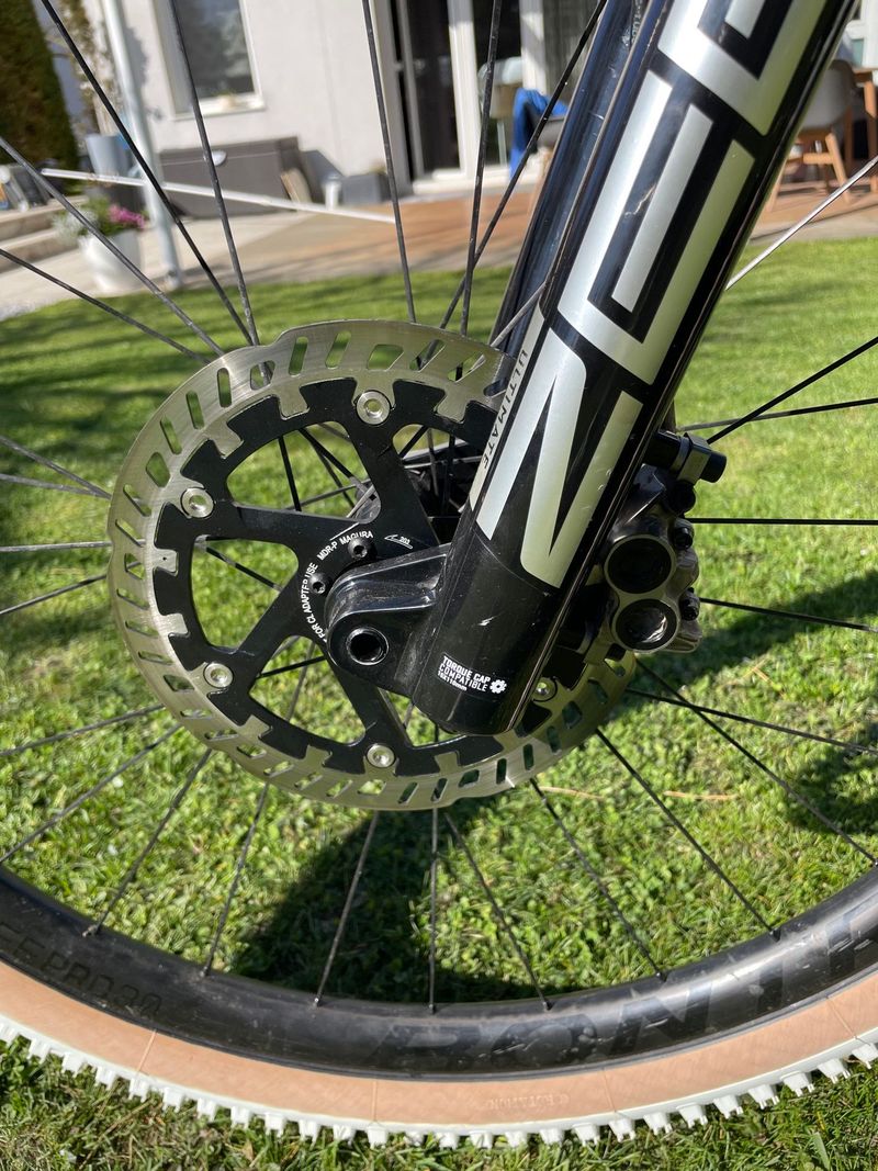 Used Trek Slash 8 2020 2020 Mountainbike, Black, 29 — image 12 of 12