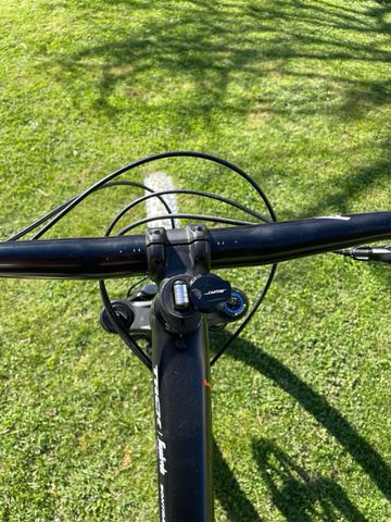 Used Trek Slash 8 2020 2020 Mountainbike, Black, 29 — image 4 of 12
